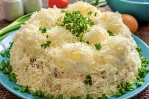 Салат «Конёк-Горбунок» в год Лошади — идеален: ставим вкусноту на стол — счастье примчит галопом