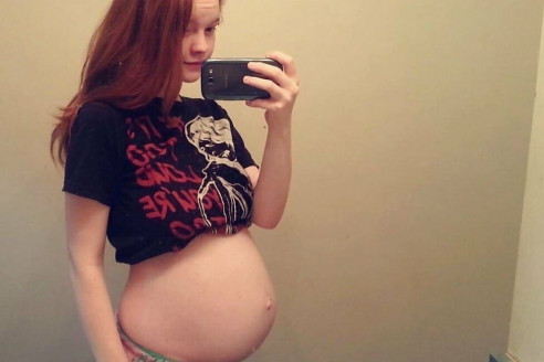 13-летняя школьница забеременела от брата