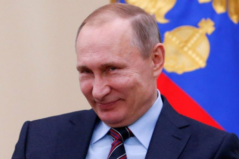 Пенсионеры ликуют! Путин утвердил новые льготы для людей старше 65