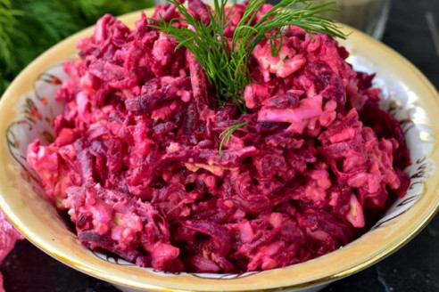 Салат из свеклы с яблоком