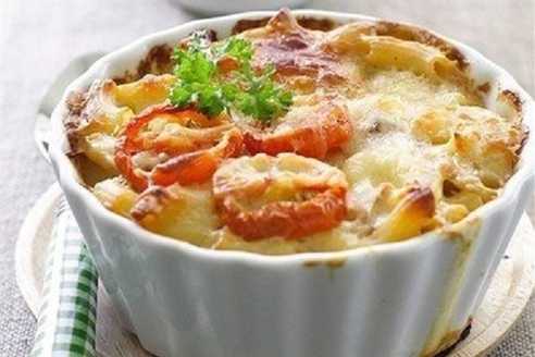 Супер блюдо — макароны, запеченные с помидорами под сыром