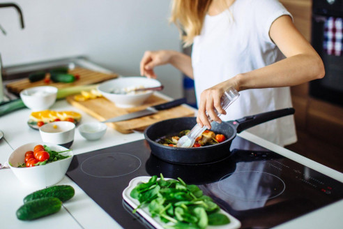 И не нужно дорогих продуктов! 7 простых рецептов из того, что есть всегда в твоём холодильнике!