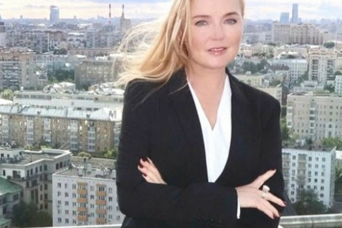 ОНА БУДИЛА СТРАНУ 25 ЛЕТ, НО ОДНА НЕОСТОРОЖНАЯ ШУТКА ЕДВА НЕ УБИЛА ЕЁ ДОЧЬ