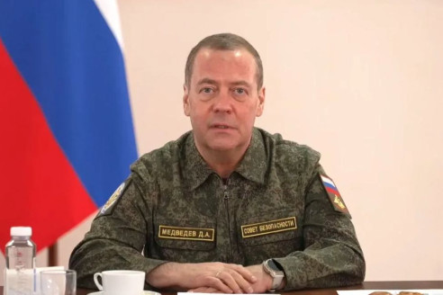 Таких слов никто не ожидал: Медведев сообщил тревожную новость для россиян