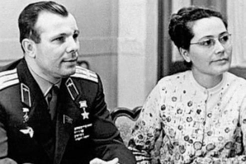 Почему вдова Юрия Гагарина почти 50 лет молчит о муже?