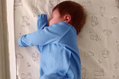 Наша суррогатная мать родила нашего ребёнка – Когда мой муж впервые купал её, он закричал: «Мы не можем оставить этого ребёнка»