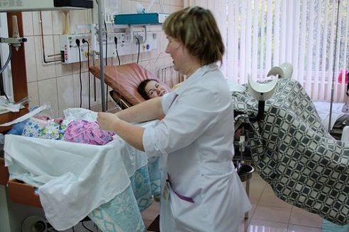 У кесарева сечения обнаружили негативные последствия для мам и детей
