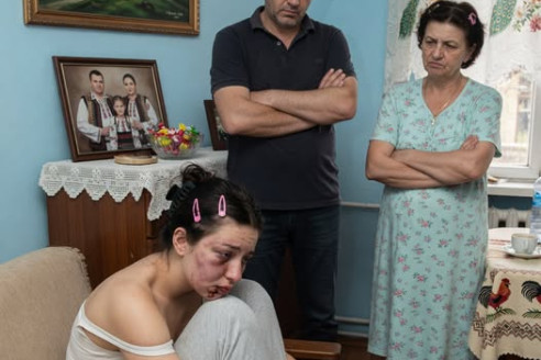 Замажь синяк и заткнись