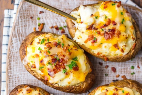 Нереально вкусный картофель с сюрпризом за 25 минут: рецепт, подслушанный в маршрутке, теперь готовлю каждую неделю – делюсь