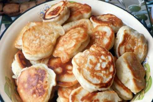 По этому рецепту готовлю оладушки только тазиками — очень вкусные оладьи!