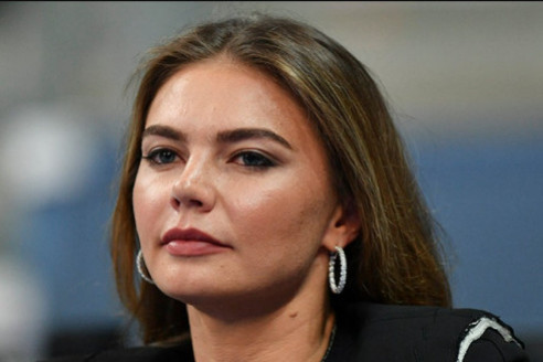 Вот с кем "живет" Кабаева! Такого никто не ожидал...