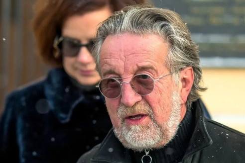 Долги и отказ от званий: горькая правда о сбежавшем Ярмольнике