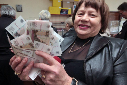 Пенсионеры ликуют: кому добавят сразу почти 9 600 рублей в июле