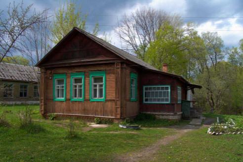 100-летняя бабушка решила продать дом! Риелторы потеряли речь, войдя внутрь