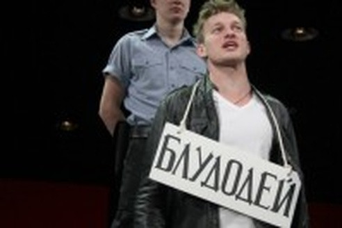 Почему красавец Петр Рыков живет с кошкой и спит один