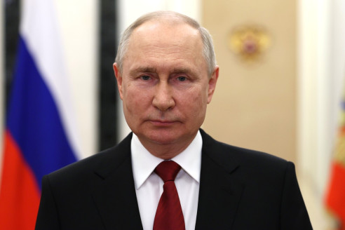 Пенсионеры ликуют! Путин утвердил новые льготы для людей старше 65