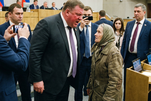 Мне семьдесят три года, и я приехала в Госдуму. Охранник сказал «нельзя». Я сказала «посмотрим». То, что случилось дальше, не ожидал никто