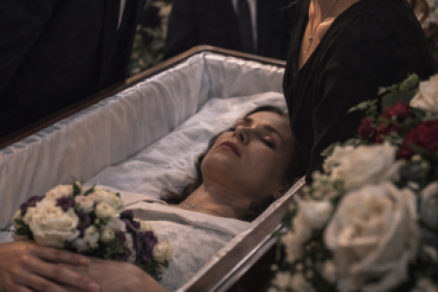 «Я приехала на похороны подруги — и услышала, как её муж обвиняет в её смерти меня»