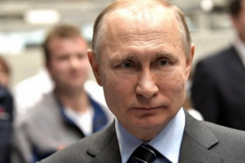 Узнала вся Россия: Вот кому подчиняется Путин! Лучше присядьте.