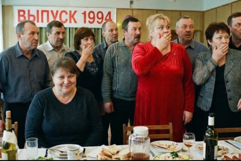 Ну что, ЗАМУХРЫШКА, ты лучше всех в классе была, и где ты теперь? – смеялись одноклассники на встрече выпускников 30 лет спустя… А через минуту у всех глаза на лоб ПОЛЕЗЛИ