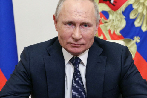 Путин утвердил льготы для граждан старше 70 лет
